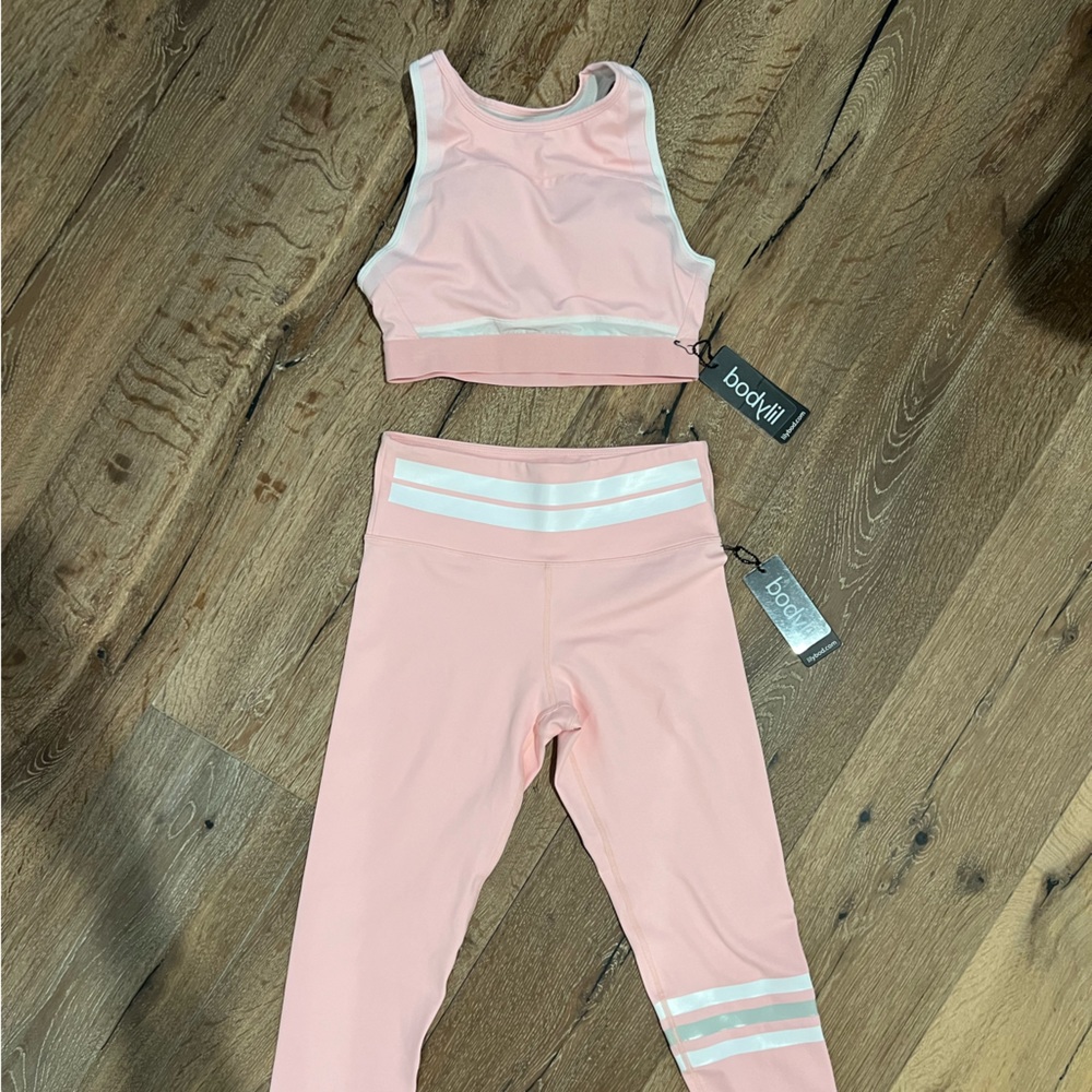 lilybod Petta crop top in coral blush color, size small